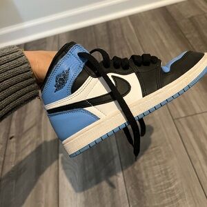 KIDS UNC JORDAN 1